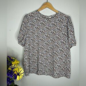 Amazon Floral short sleeve blouse